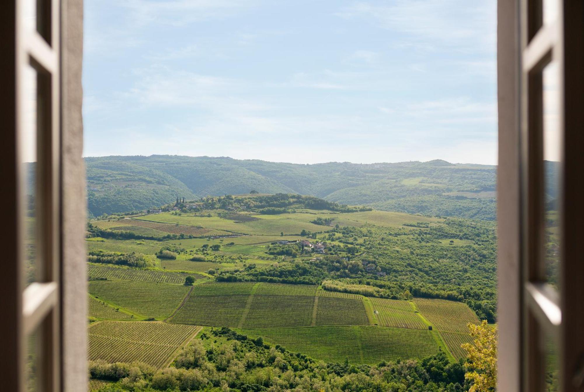 Villa Motovun Luaran gambar
